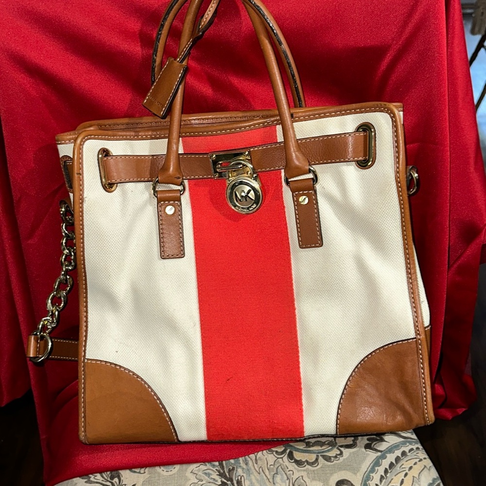 Satchel Micheal kors bag